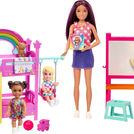 Barbie Skipper Babysitters Inc. Ultimate Daycare Playset – 3 Dolls, Bunk Beds, Color-Change Easel & 15+ Accessories – HND18