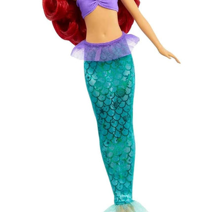Barbie Fashionistas Doll with Accessories – Vibrant Modern Look with Unique Diverse Style – HMG49