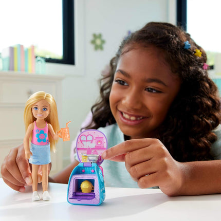 Barbie Family & Friends Cupcake Baking Backpack Playset – Blonde Chelsea Doll with Wearable Backpack & Baking Accessories – JBF46