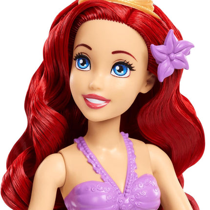Barbie Fashion Doll with Accessories – Contemporary Stylish Outfit, Signature Barbie Style – HWB39