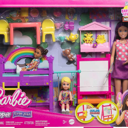 Barbie Skipper Babysitters Inc. Ultimate Daycare Playset – 3 Dolls, Bunk Beds, Color-Change Easel & 15+ Accessories – HND18